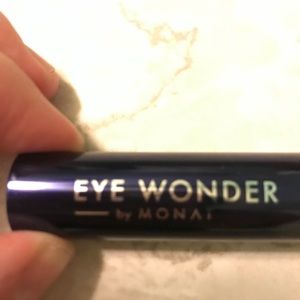 New Monat Eye Wonder